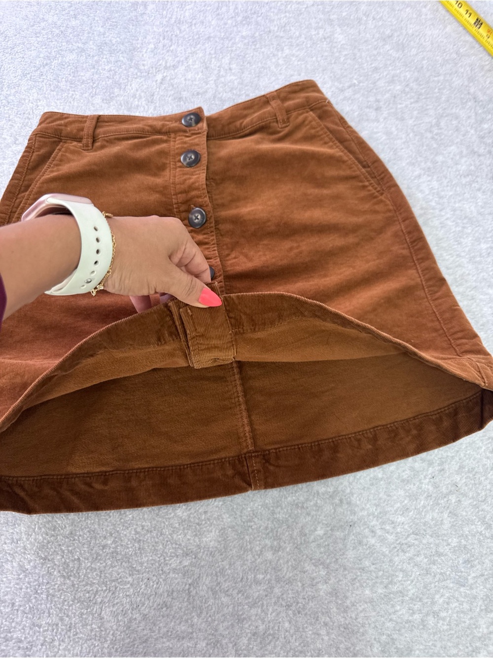 Cabi Button-Front Brown Corduroy mini Skirt size 4 (M) style 3755